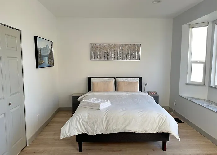 Sweet Room In Vancouver